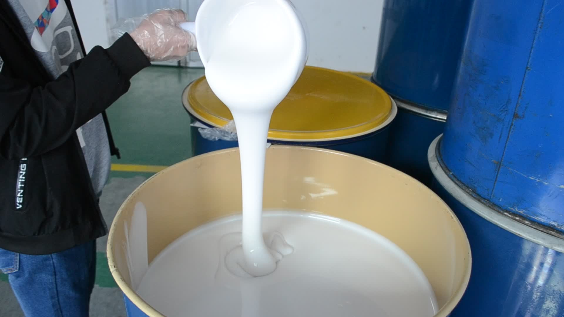 选购模具硅胶如何适应小批量与大批量生产的灵活需求？
